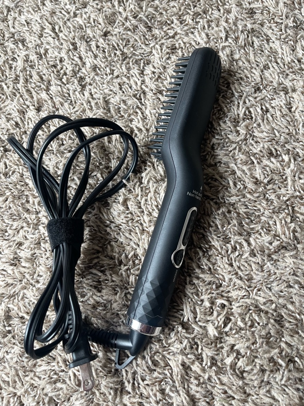 Beard and hair straightener for men